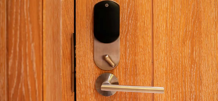 Automatic Locking Door Knob Sierra Madre